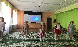 В г. Мирном прошел фестиваль педагогических идей "Радуга детства"