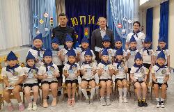 Юные помощники инспекторов движения