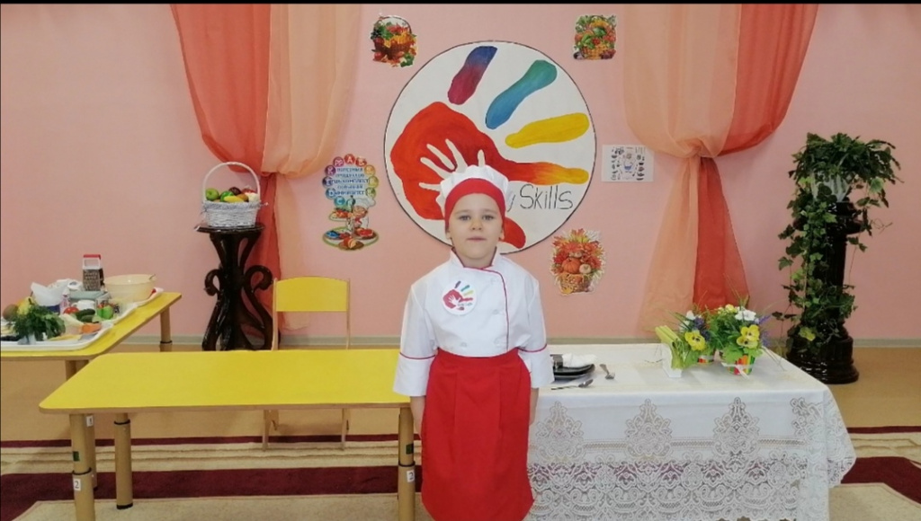 50, Курьянова Александра 3 место повар.jpg