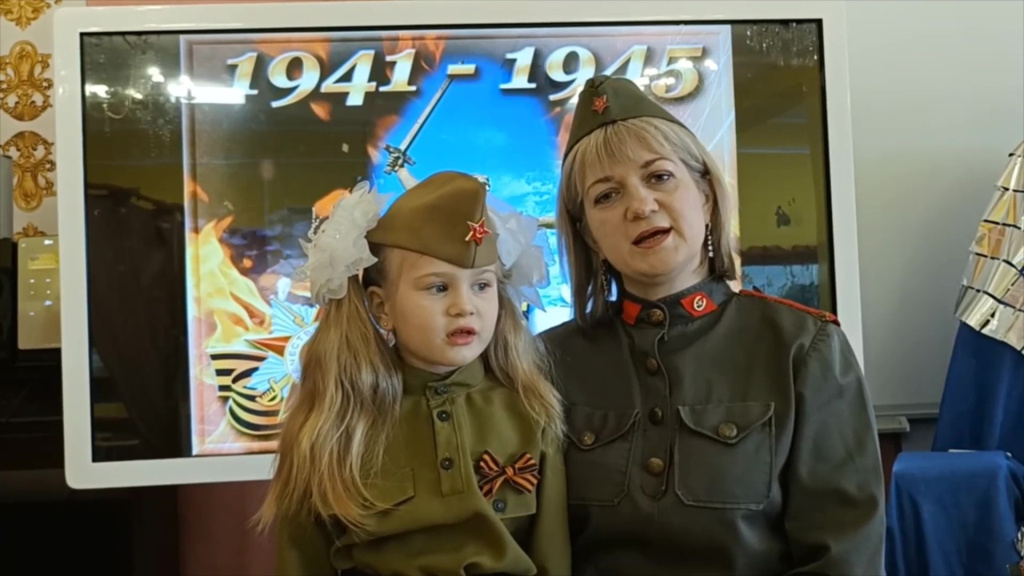 фото семейное дс 47 три танкиста_Moment.jpg